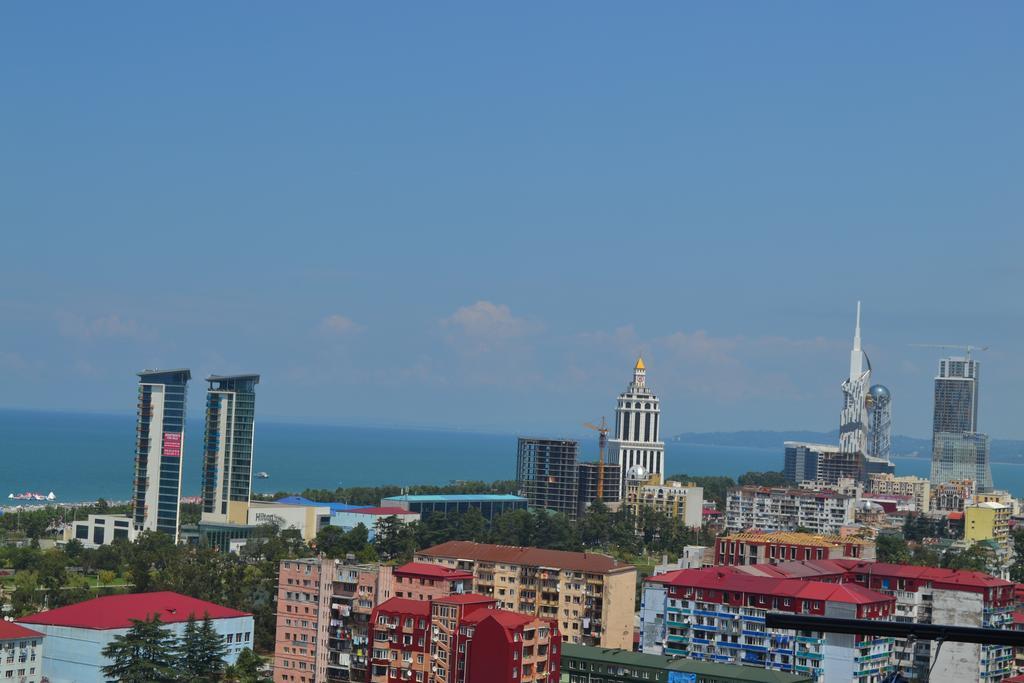 Apartment Mzika Batumi Exterior photo
